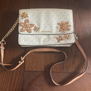 Women’s Michael kors purse